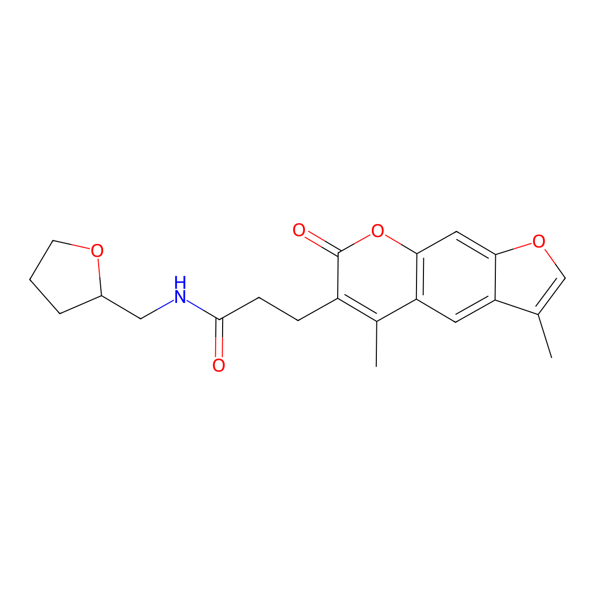 3-(3,5-dimethyl-7-oxofuro[3,2-g]chromen-6-yl)-N-(oxolan-2-ylmethyl)propanamide molecular structure, CAS 858748-51-3